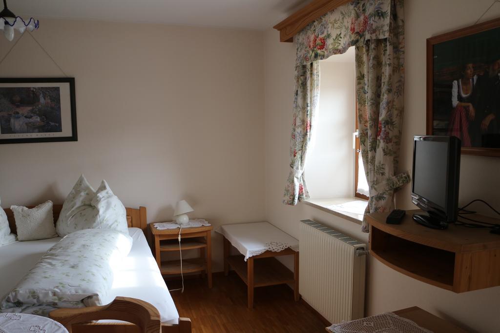 Haus Schoenegger Kitzeck im Sausal Chambre photo